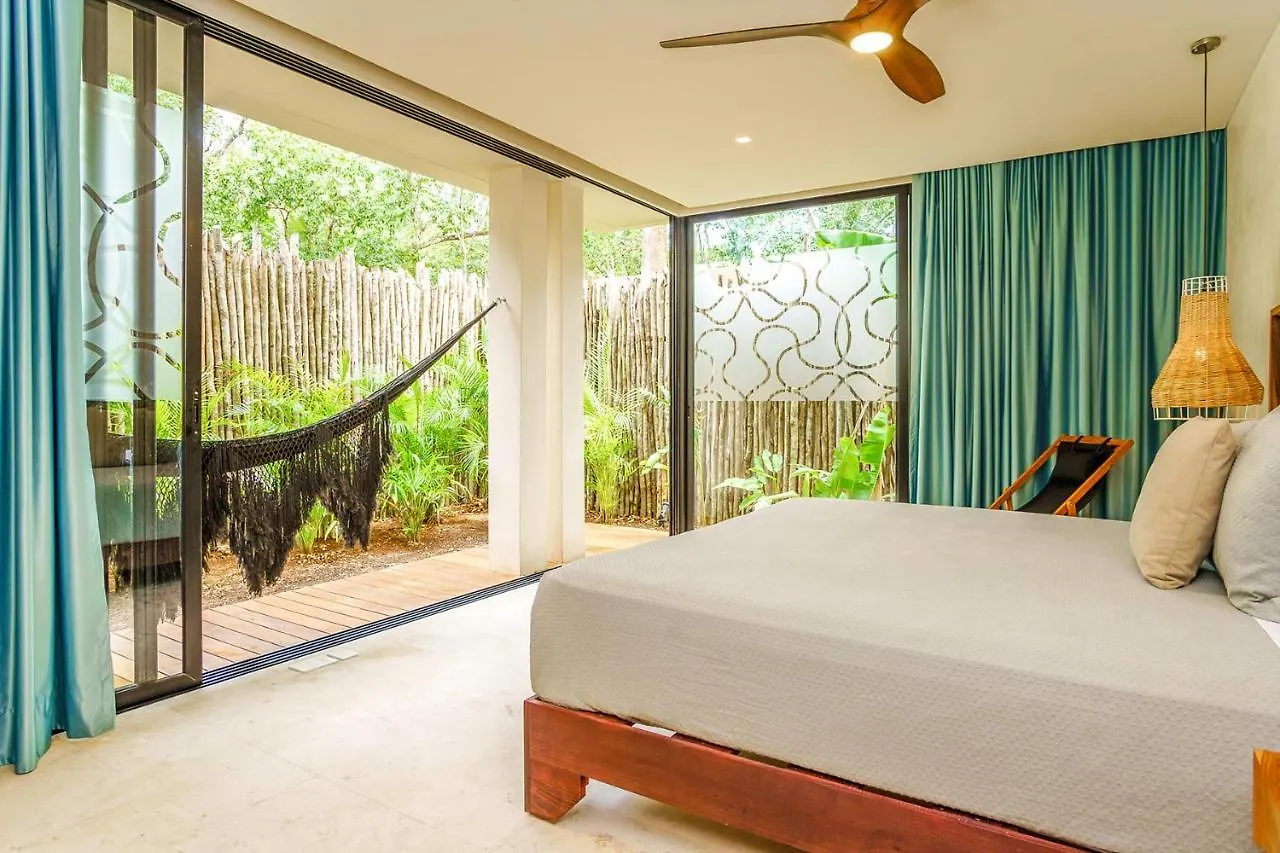 Gorgeous Flowy Space With Wrap-Around Private Pool Tulum